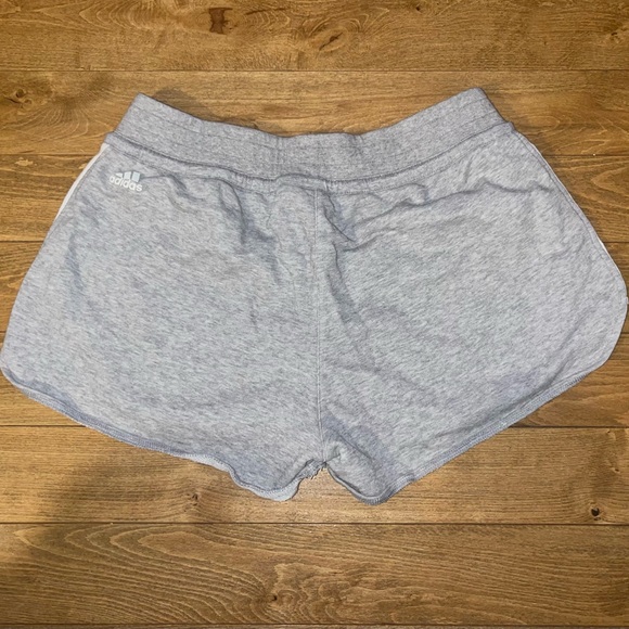 Adidas sportswear/loungewear shorts
White tiger stripes pattern on each side - Picture 2 of 3